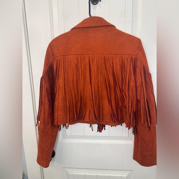 Saints & Hearts Rust Orange Faux Suede Fringe Cropped Jacket Size L Western Boho - Picture 3 of 5